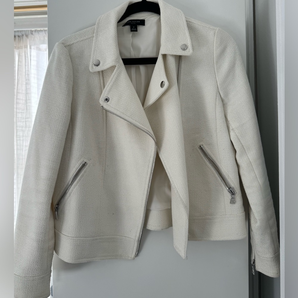 Ann Taylor Loft cream moto blazer